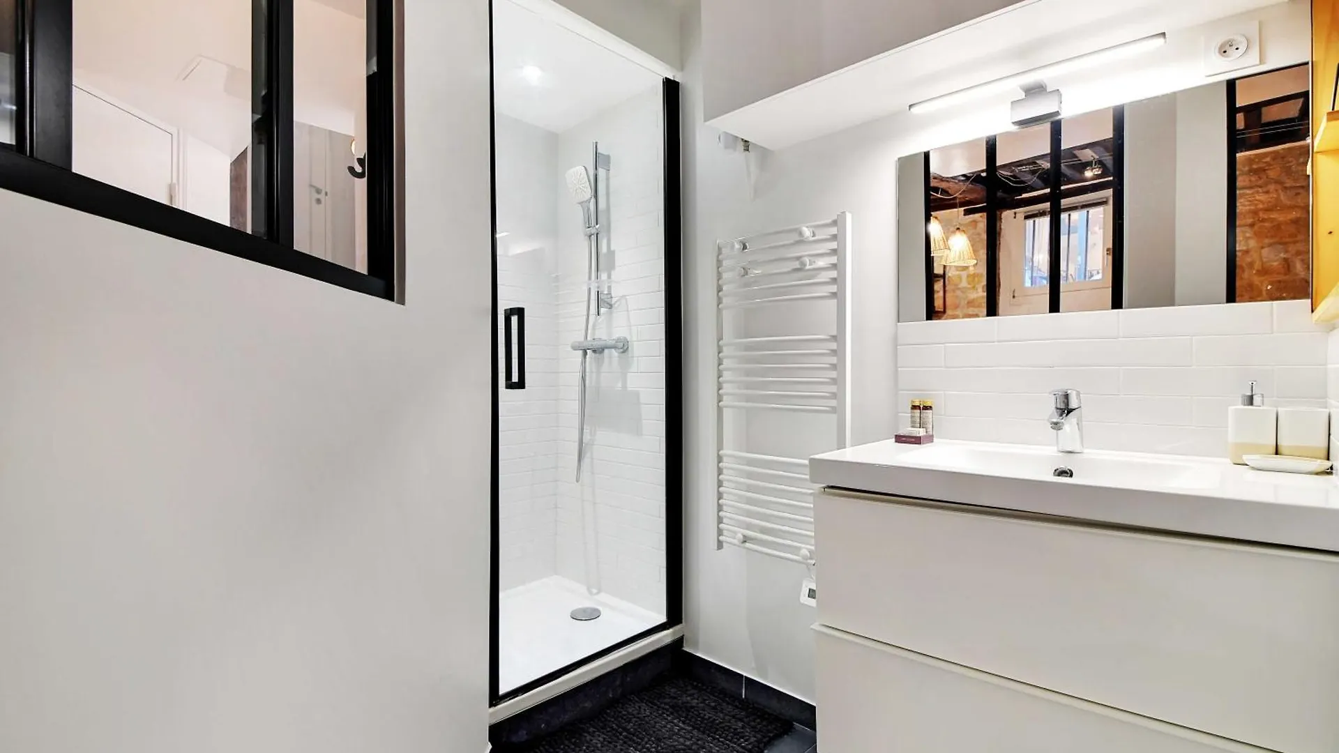 Cosy Hut In The Middle Of Bastille Apartment Paris